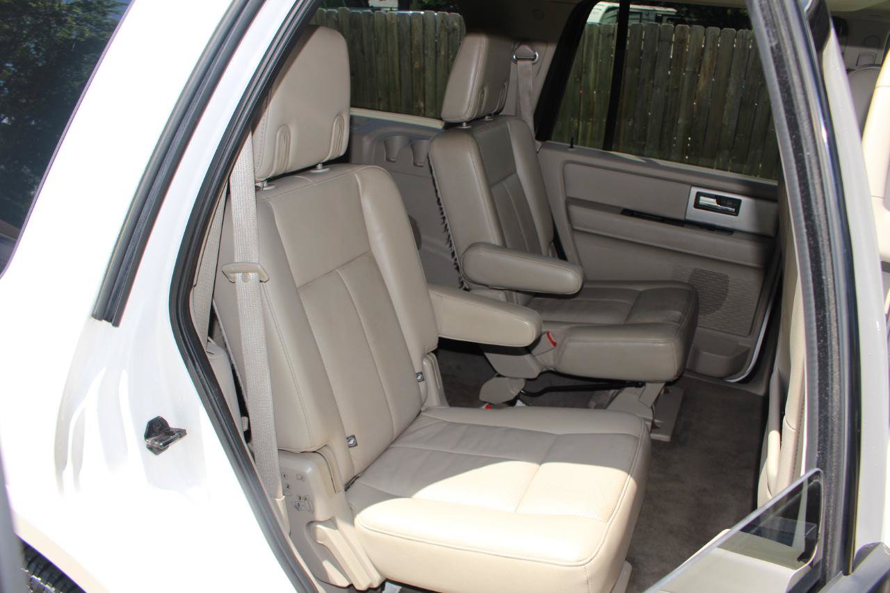 Used 2014 Ford Expedition Limited w/ Equipment Group 301A AWD/4WD image 38