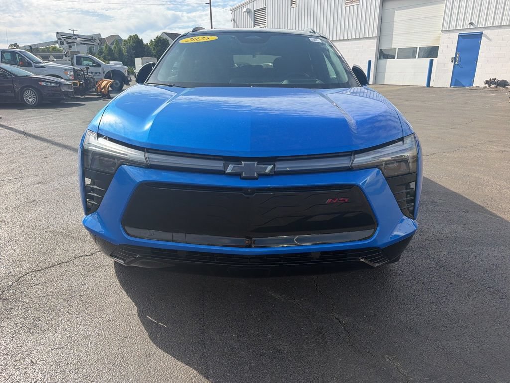 Used 2025 Chevrolet Blazer EV RS FWD image 11