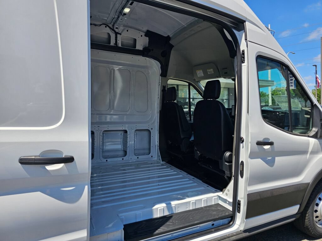 New 2026 Ford Transit 250 148 High Roof AWD image 11