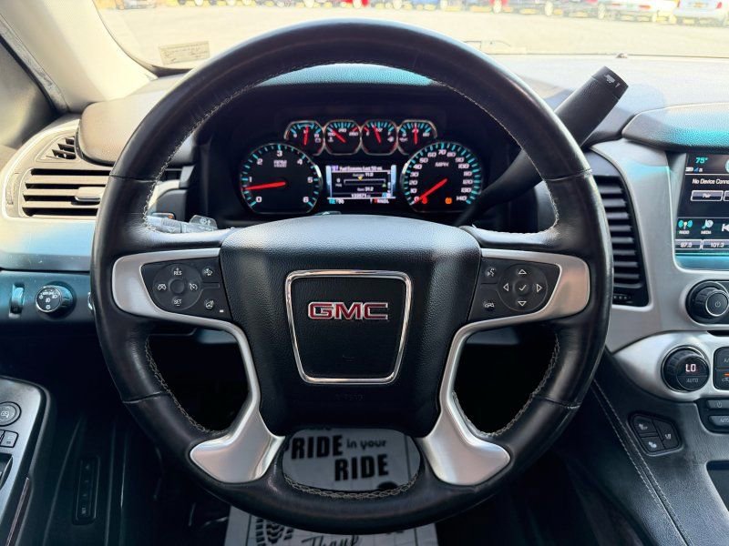 Used 2018 GMC Yukon XL SLT w/ HD Trailering Package image 9