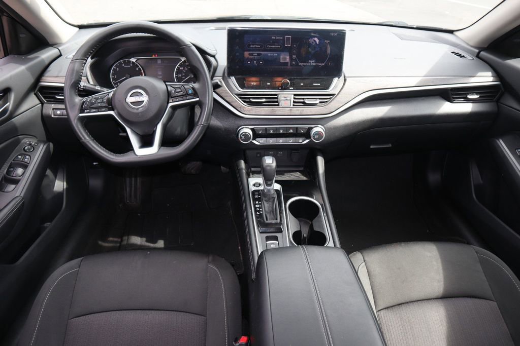 Certified 2024 Nissan Altima 2.5 SV w/ SV Premium Package image 12