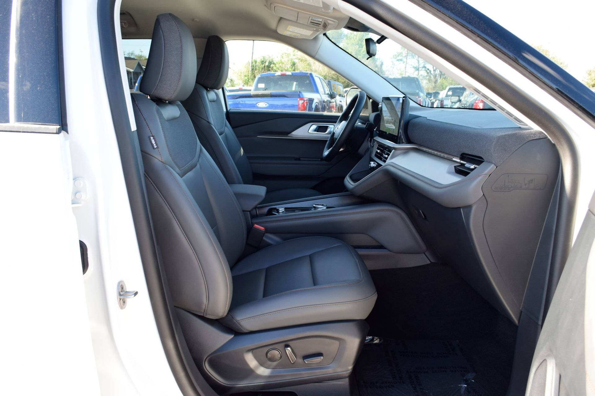 New 2026 Ford Explorer Active w/ Active Comfort Package image 25