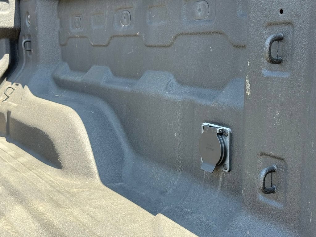 Used 2025 Chevrolet Colorado ZR2 AWD/4WD image 19