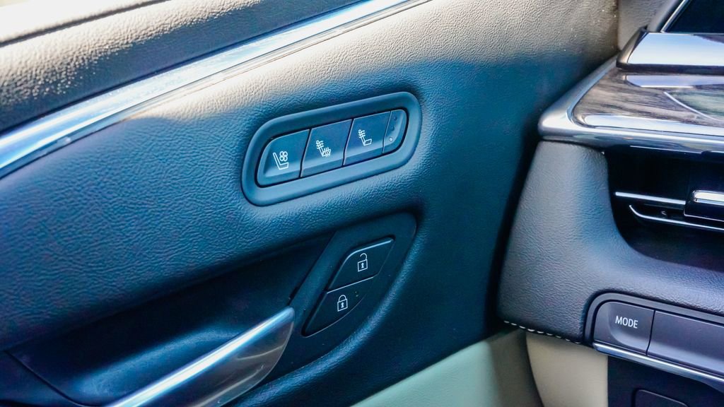 Certified 2021 Cadillac Escalade Premium Luxury image 16