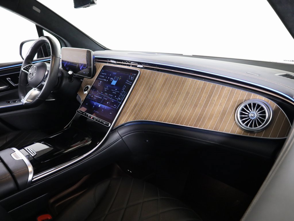 Used 2023 Mercedes-Benz EQE 500 4MATIC SUV w/ Pinnacle Trim Package image 46