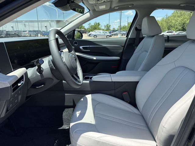 New 2025 Hyundai Sonata Limited FWD image 12