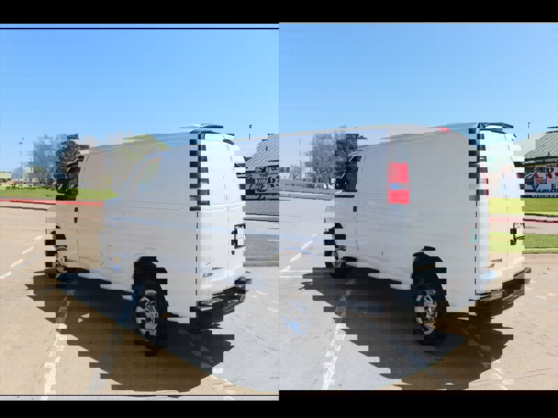 Used 2023 Chevrolet Express 2500 Extended w/ Driver Convenience Package image 4