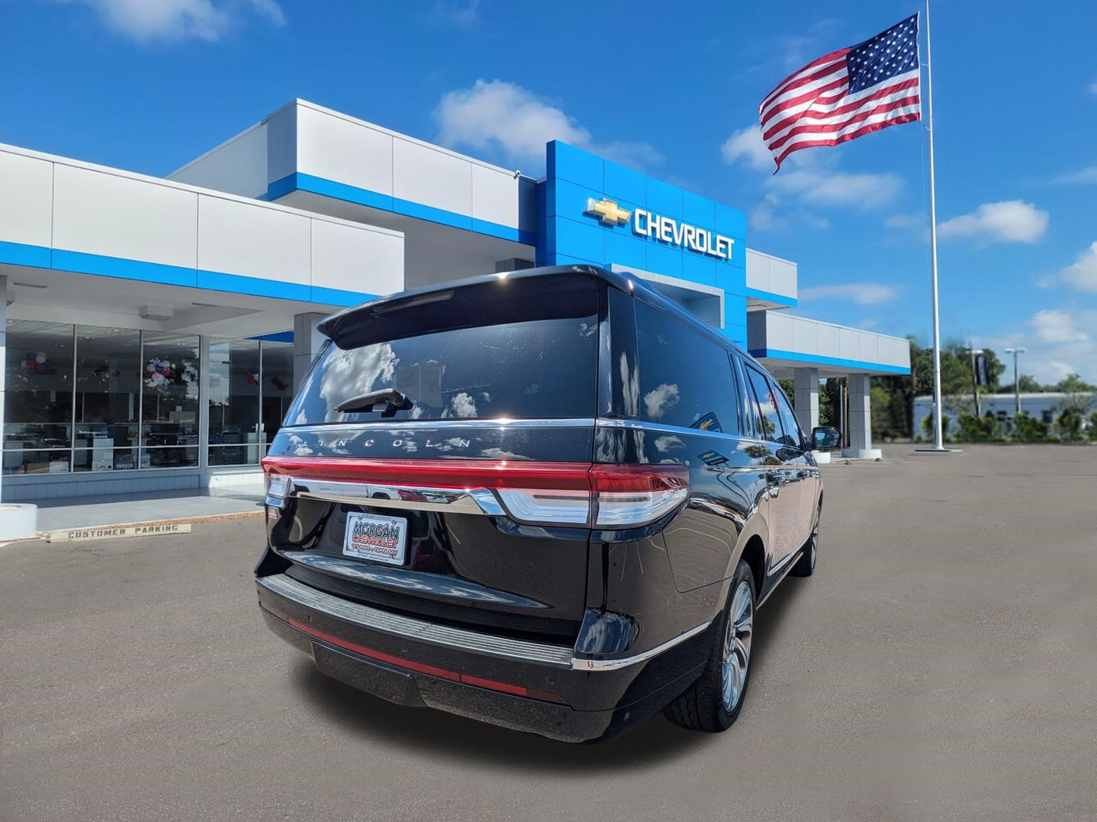 Used 2023 Lincoln Navigator L Reserve AWD/4WD image 3