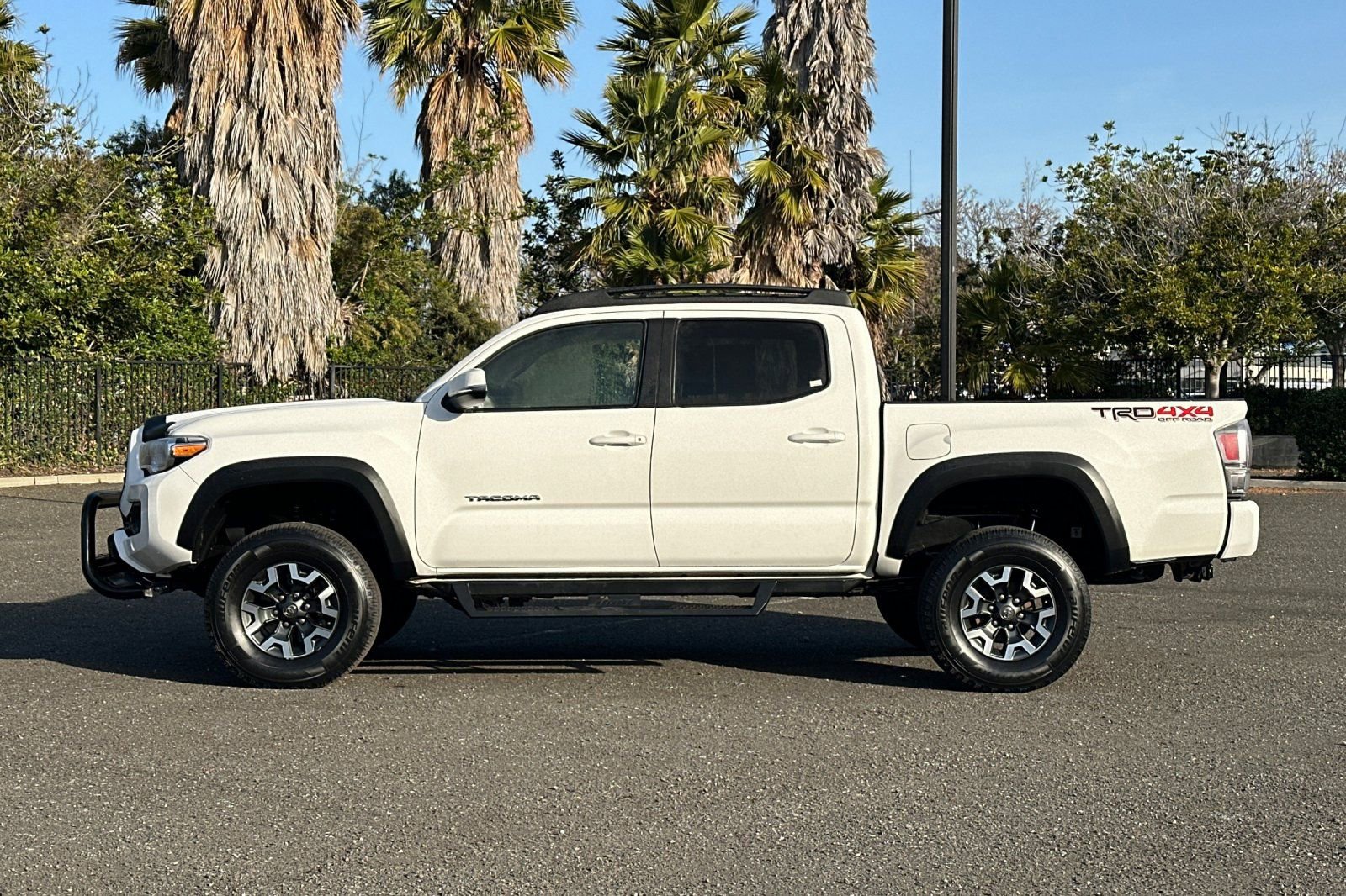 Used 2021 Toyota Tacoma TRD Off-Road w/ Technology Package image 6