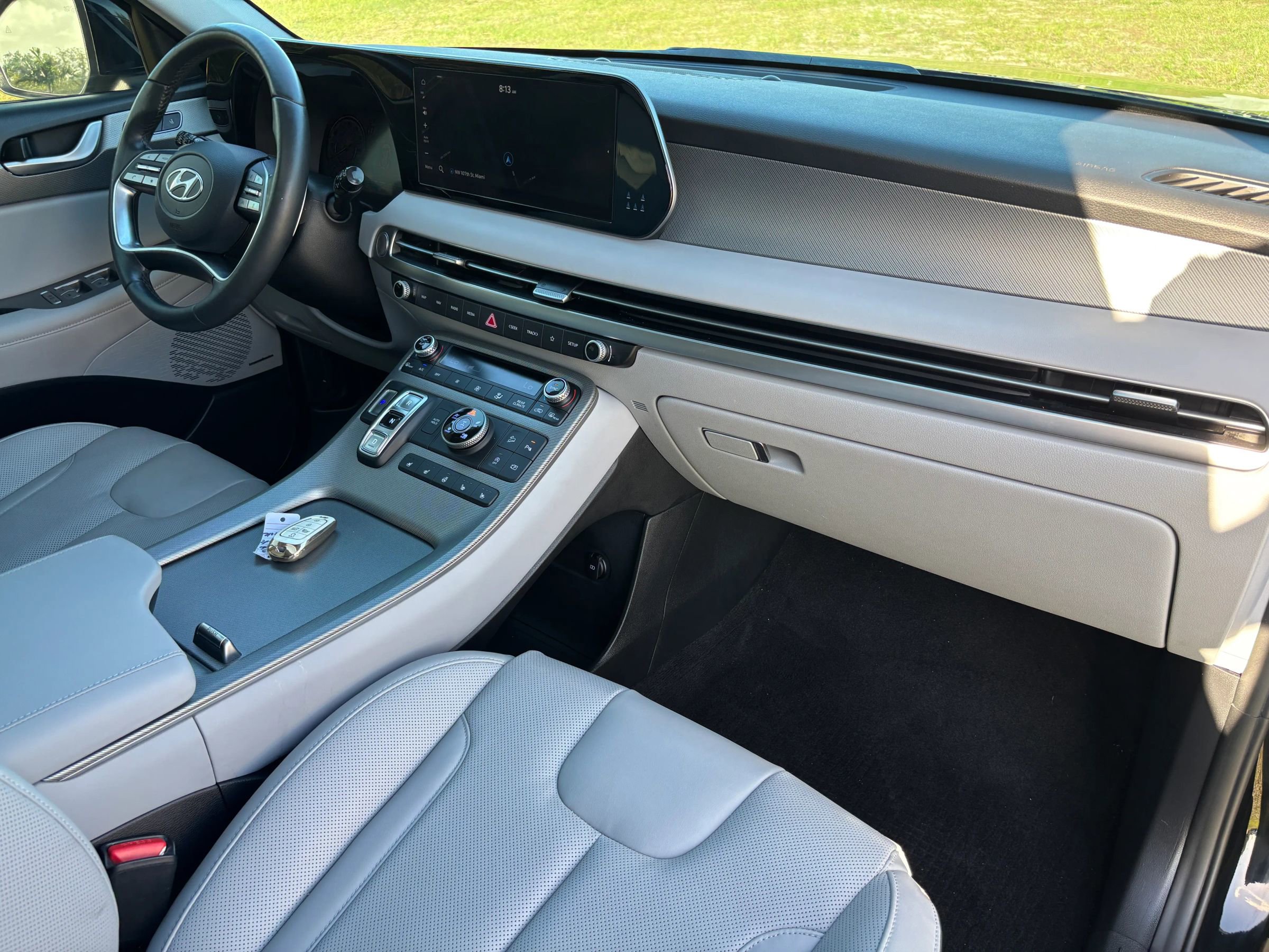 Used 2023 Hyundai Palisade SEL w/ Premium Package image 11