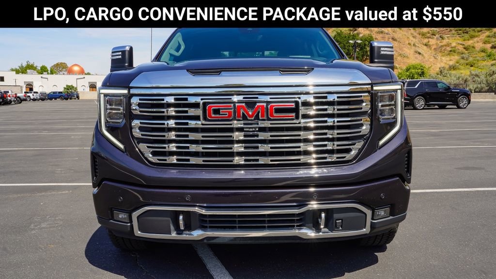 Used 2023 GMC Sierra 1500 Denali w/ Technology Package AWD/4WD image 5
