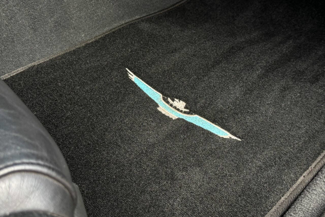 Used 2002 Ford Thunderbird Deluxe image 22