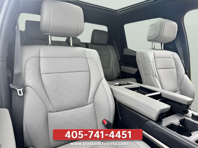 Used 2025 Toyota Tundra Limited AWD/4WD image 39