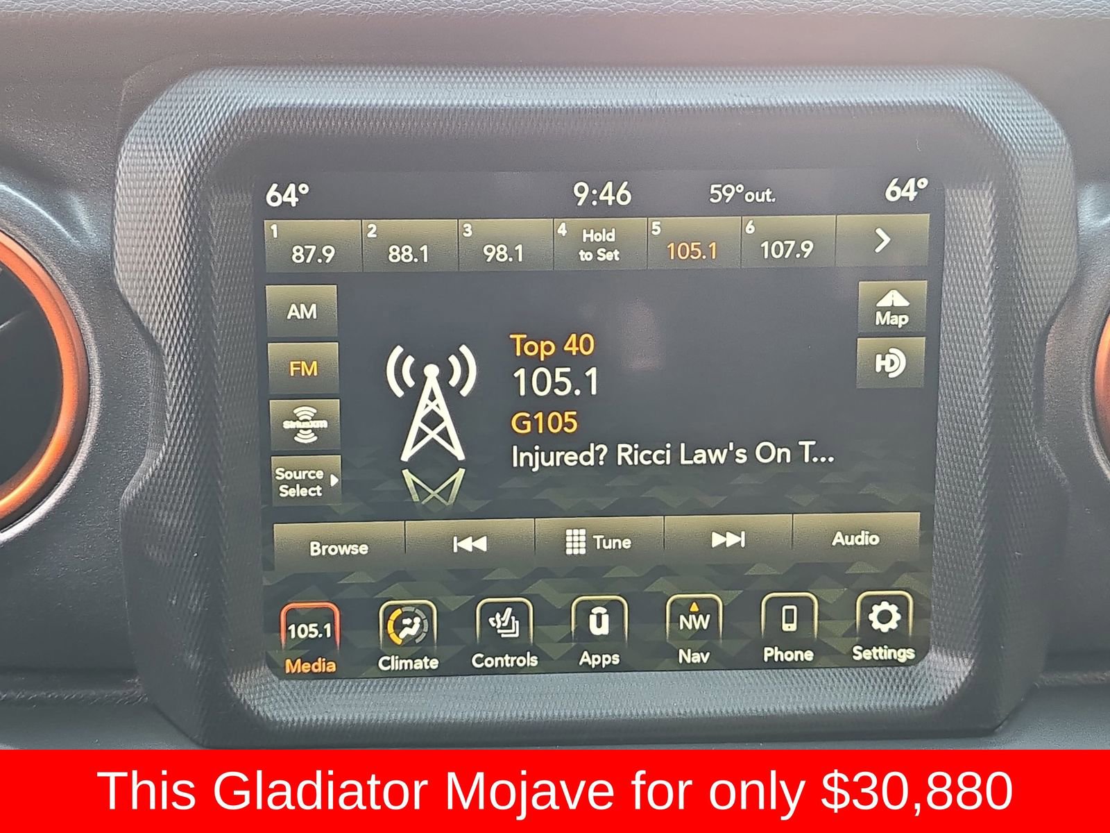 Used 2022 Jeep Gladiator Mojave w/ Cold Weather Group image 28