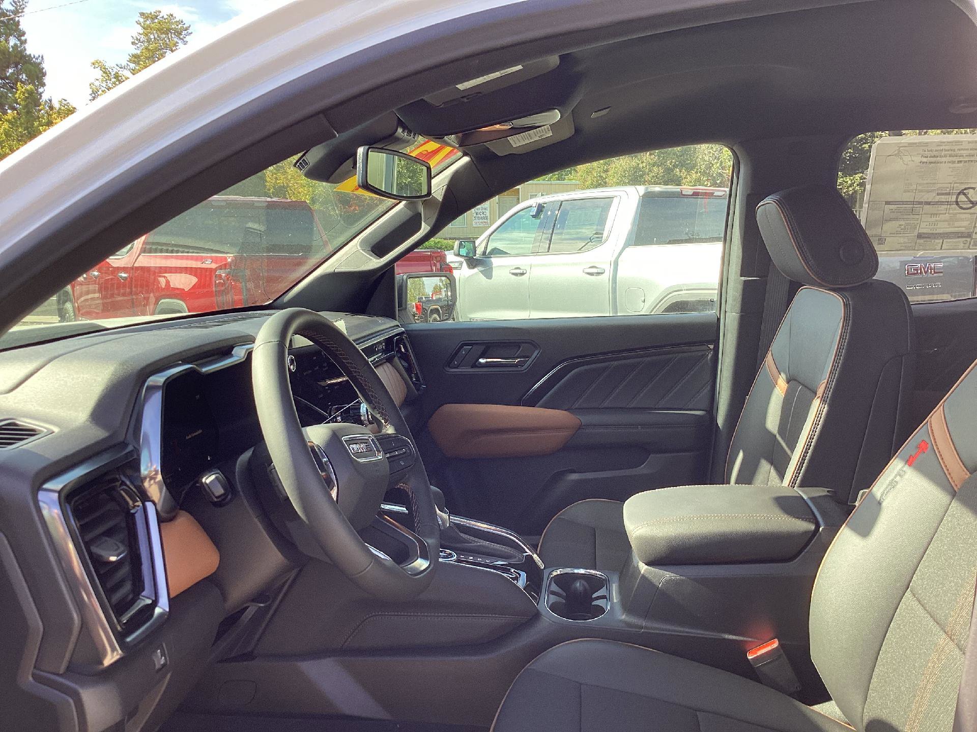 New 2025 GMC Canyon AT4 w/ Nightfall Edition image 12