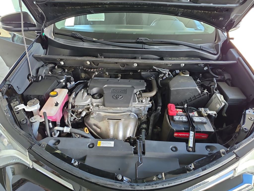 Used 2018 Toyota RAV4 XLE w/ Plus Extra Value Package image 27