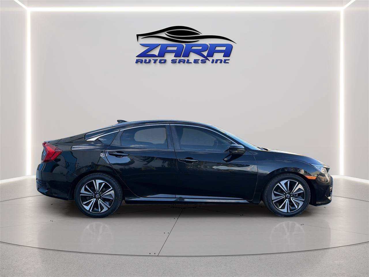 Used 2018 Honda Civic EX-T image 8