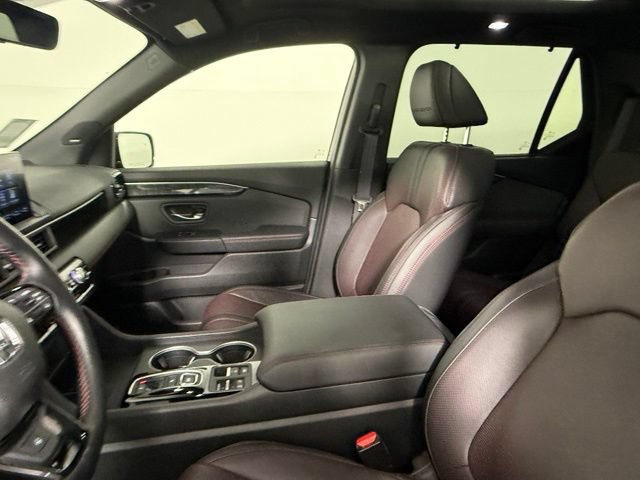 Used 2025 Honda Pilot Black Edition image 29
