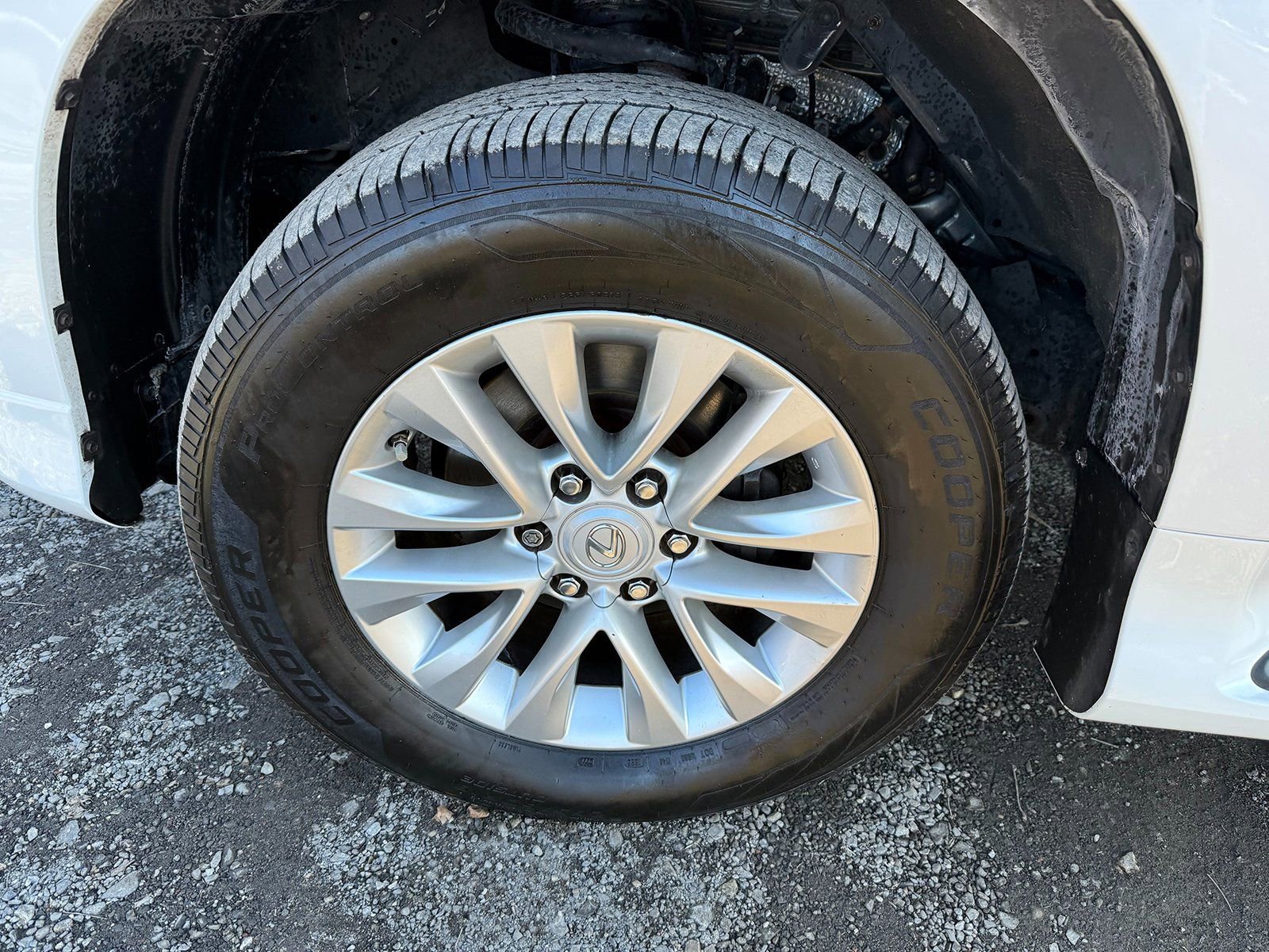 Used 2017 Lexus GX 460 image 9