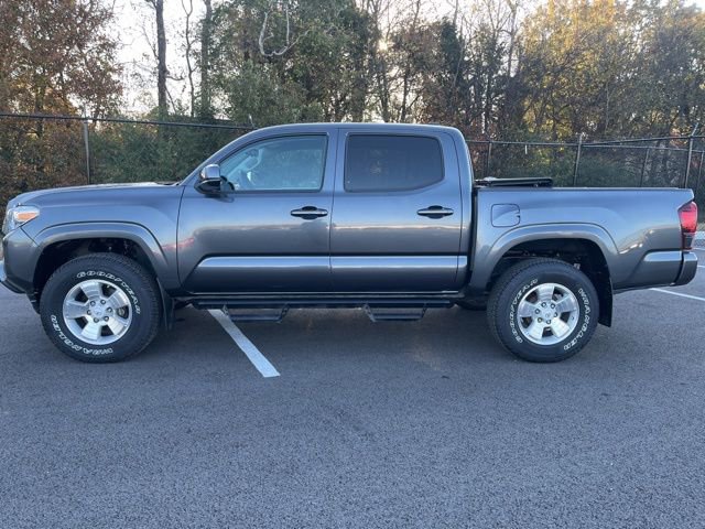 Used 2022 Toyota Tacoma SR image 2