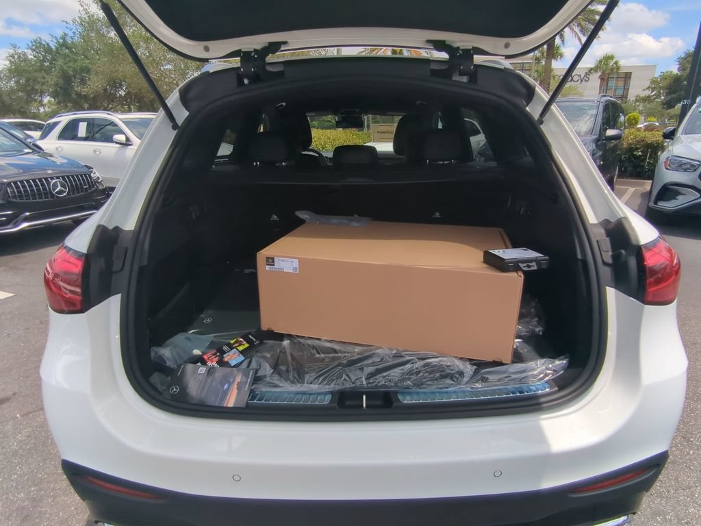 Used 2024 Mercedes-Benz GLC 300 image 24