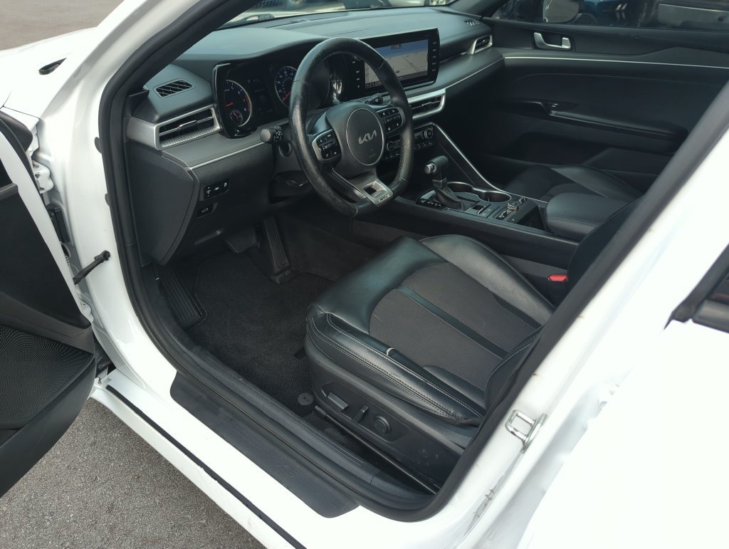 Used 2023 Kia K5 GT-Line AWD/4WD image 11
