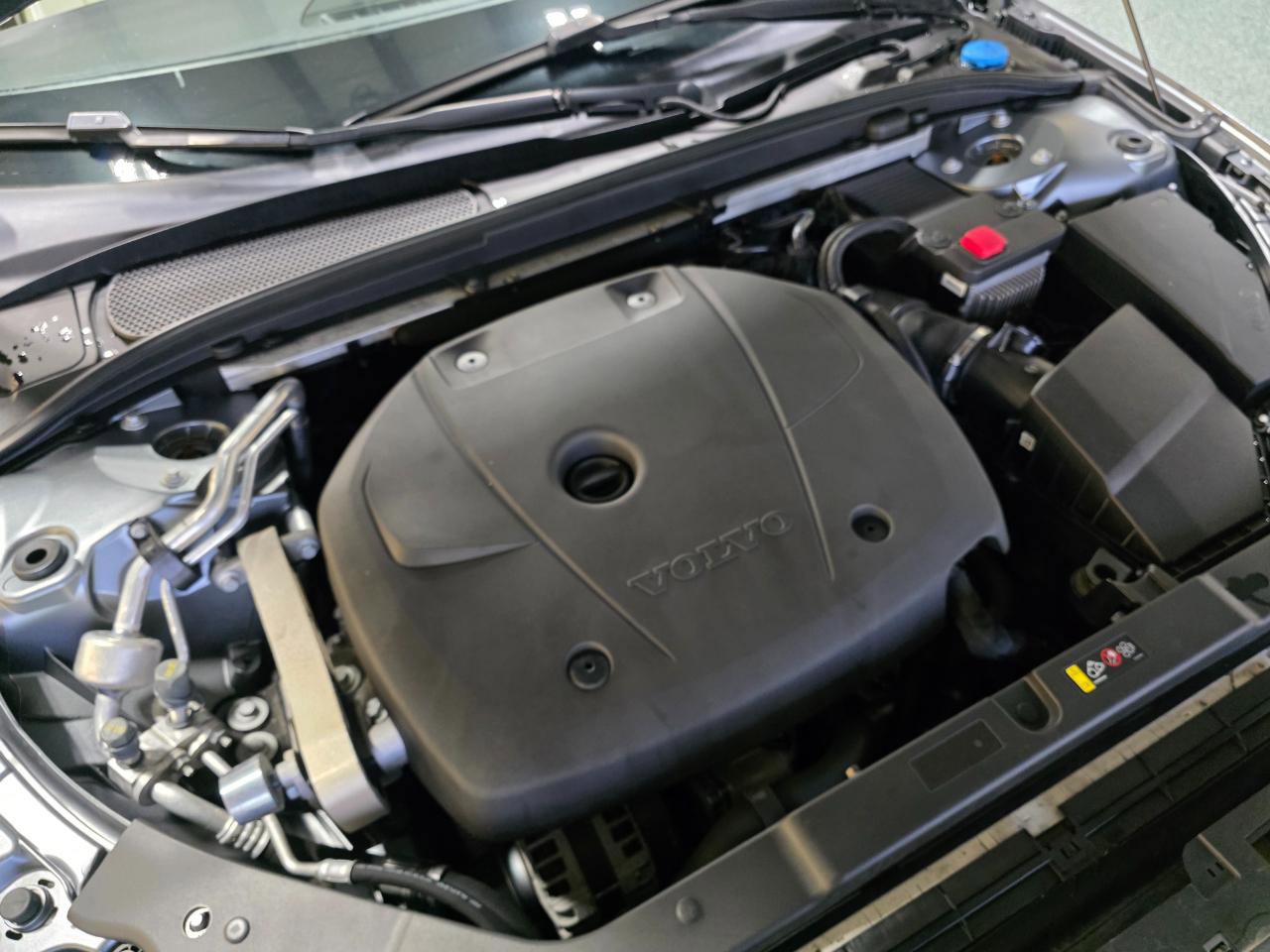 Used 2021 Volvo S60 T5 Momentum w/ Premium Package image 42