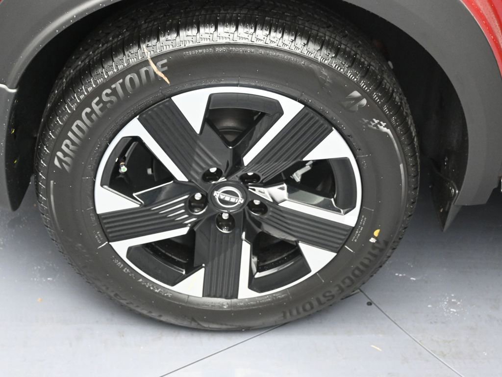 New 2026 Nissan Kicks SV w/ SV Premium Package AWD/4WD image 5