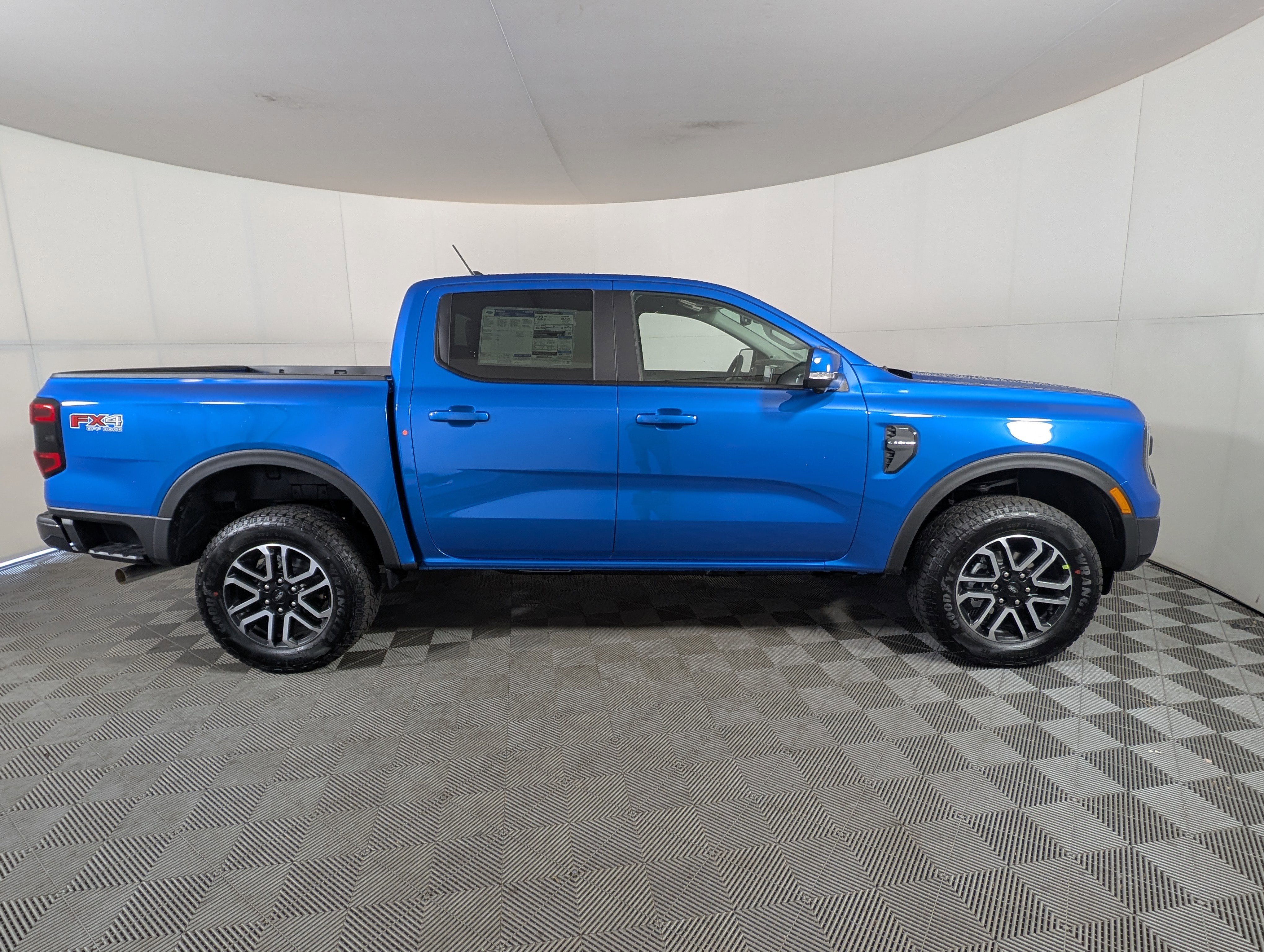 New 2025 Ford Ranger Lariat w/ FX4 Off-Road Package image 8