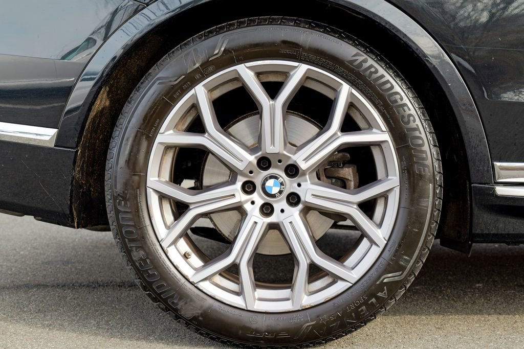 Used 2023 BMW X7 xDrive40i w/ Premium Package image 13