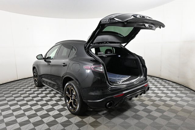 New 2025 Alfa Romeo Stelvio Sprint image 34