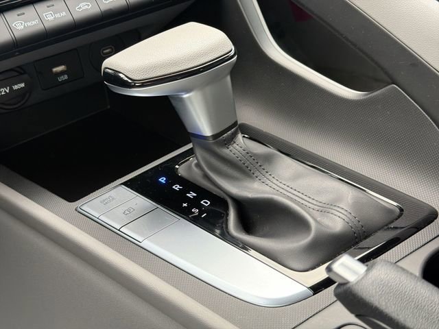 Used 2024 Hyundai Elantra SEL image 23