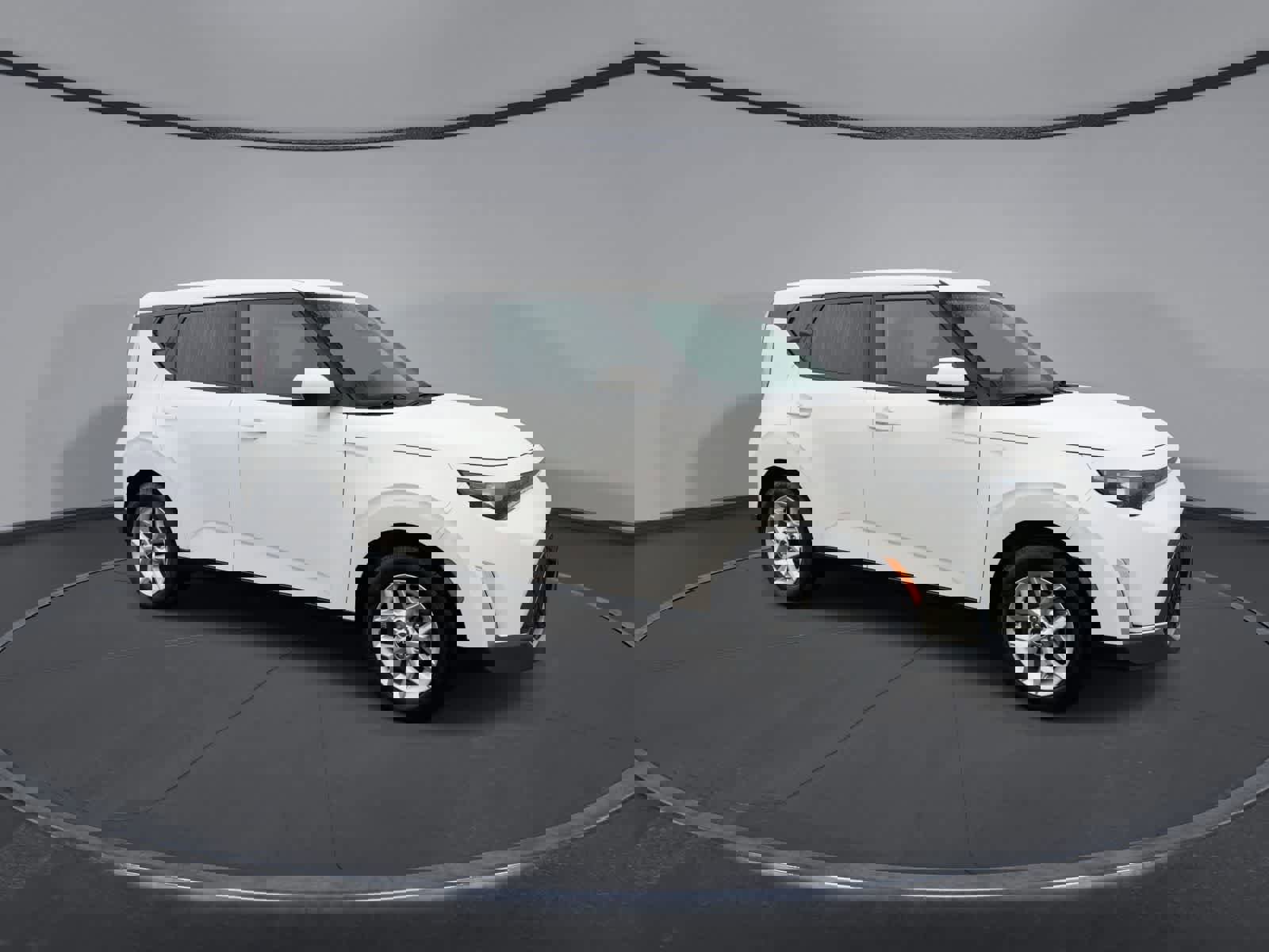 Used 2023 Kia Soul LX w/ LX Technology Package image 2