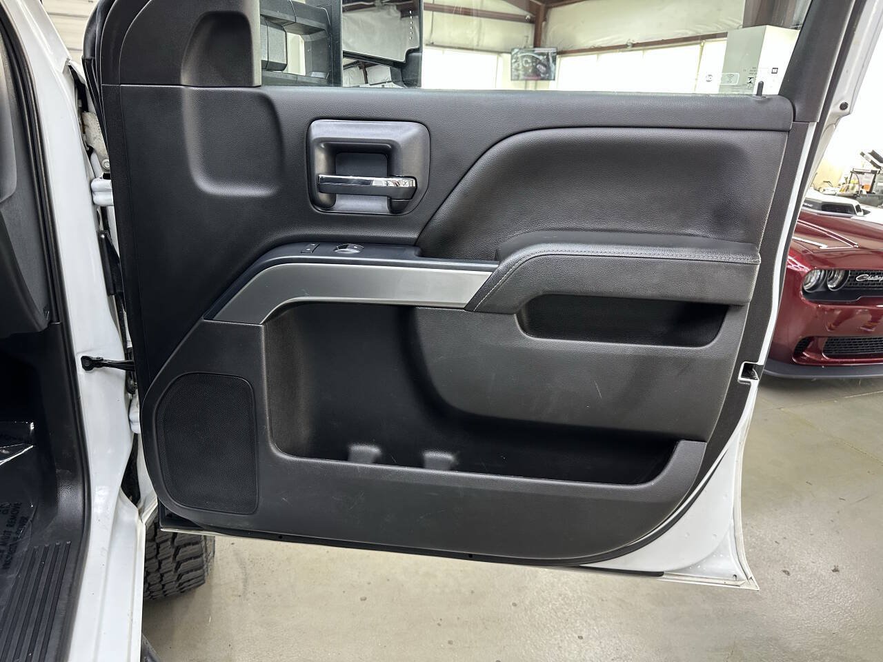 Used 2018 Chevrolet Silverado 3500 LT AWD/4WD image 16