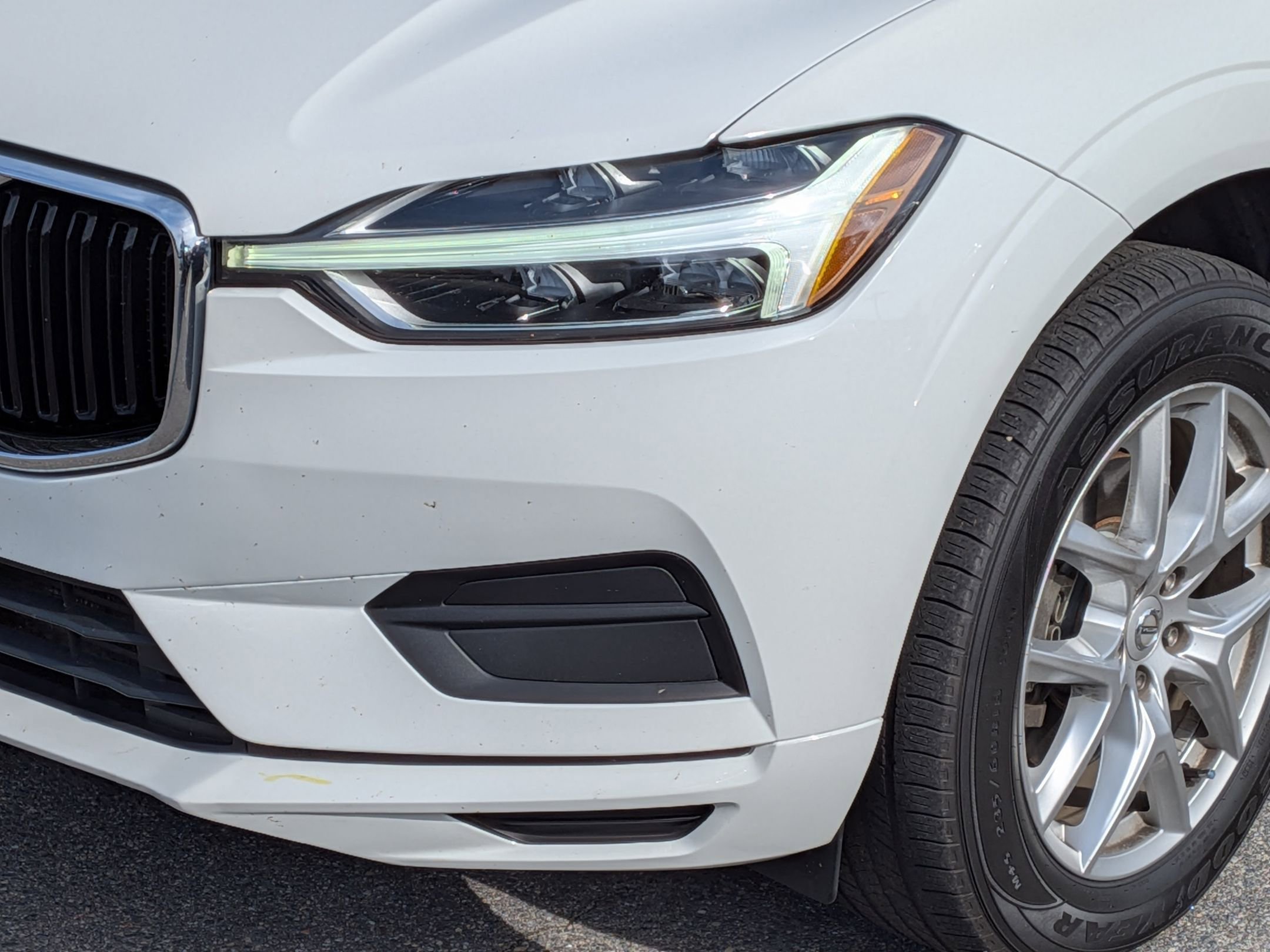 Used 2020 Volvo XC60 T5 Momentum image 9