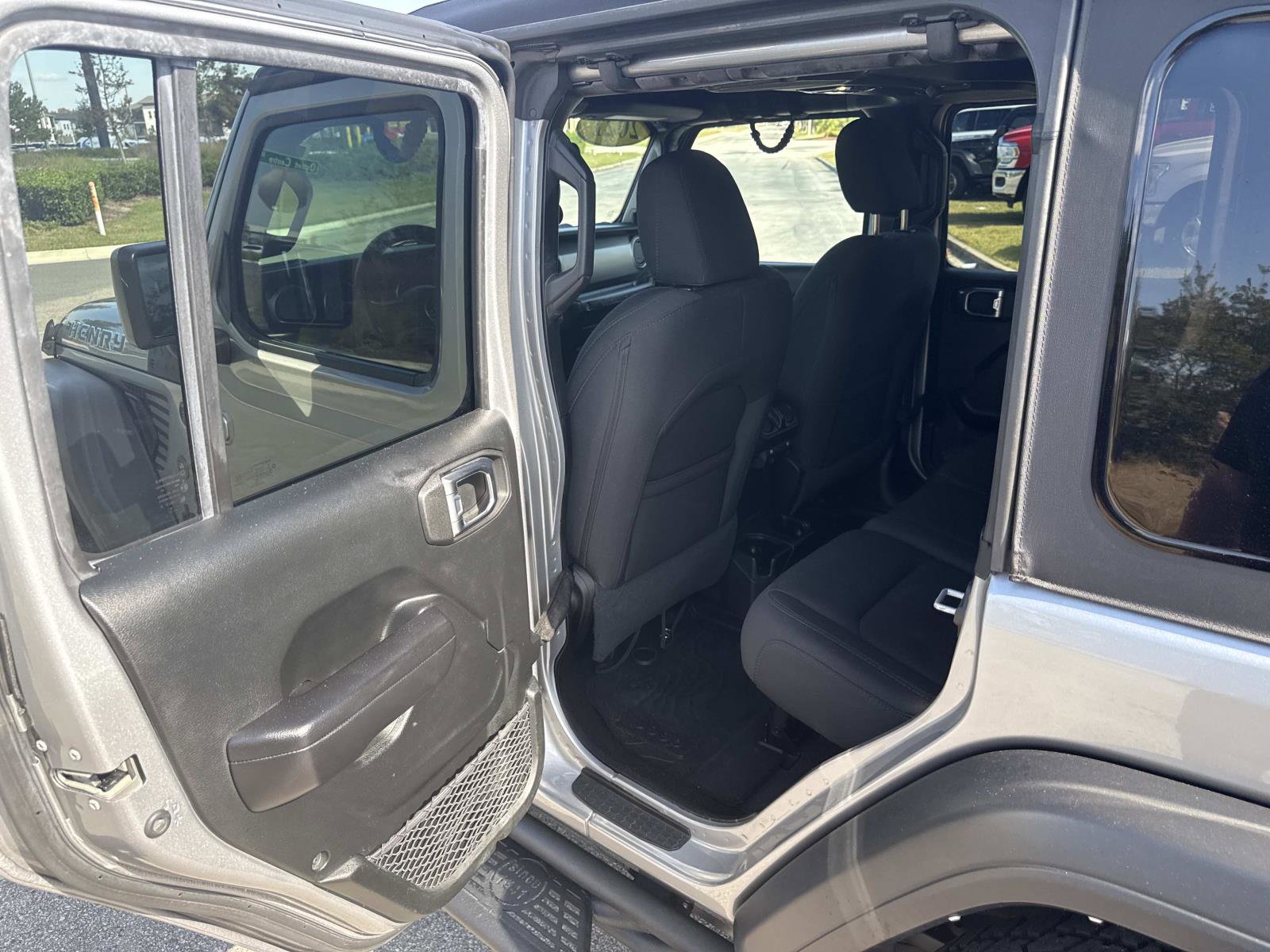 Used 2021 Jeep Wrangler Unlimited Sport image 13