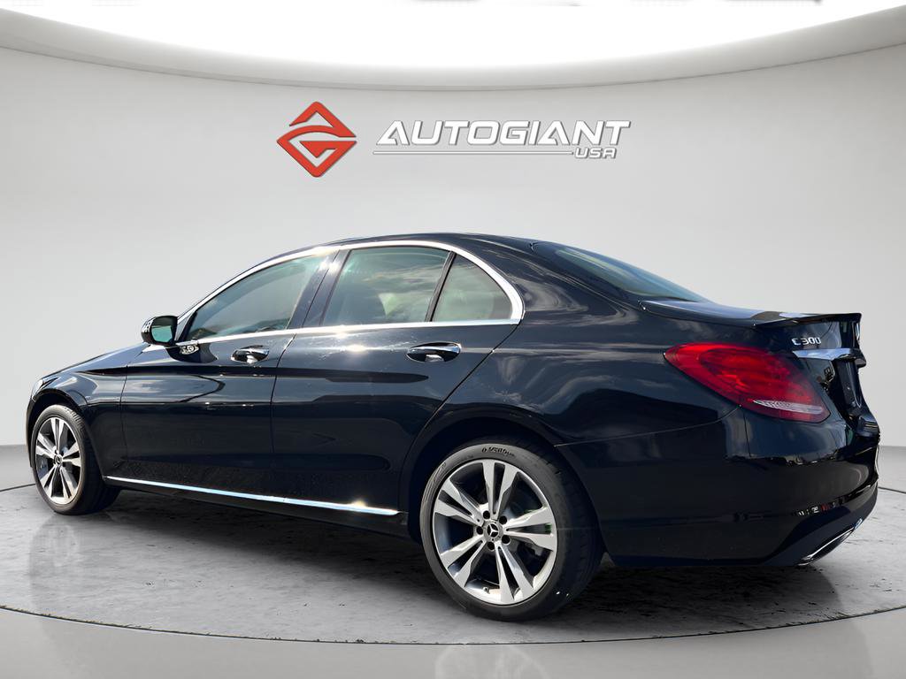 Used 2018 Mercedes-Benz C 300 4MATIC Sedan image 4
