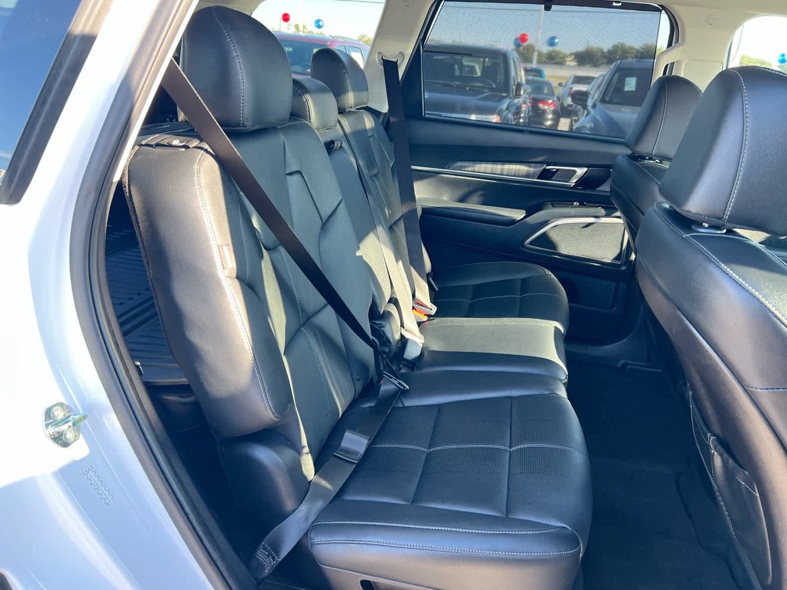 Used 2025 Kia Telluride EX FWD image 28