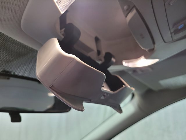 Used 2018 Ford Escape SE w/ SE SYNC Package image 39