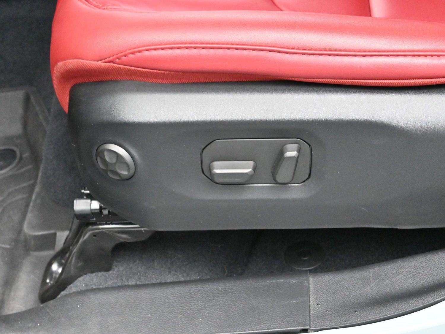 Used 2024 Jeep Wrangler Unlimited Rubicon 392 image 13