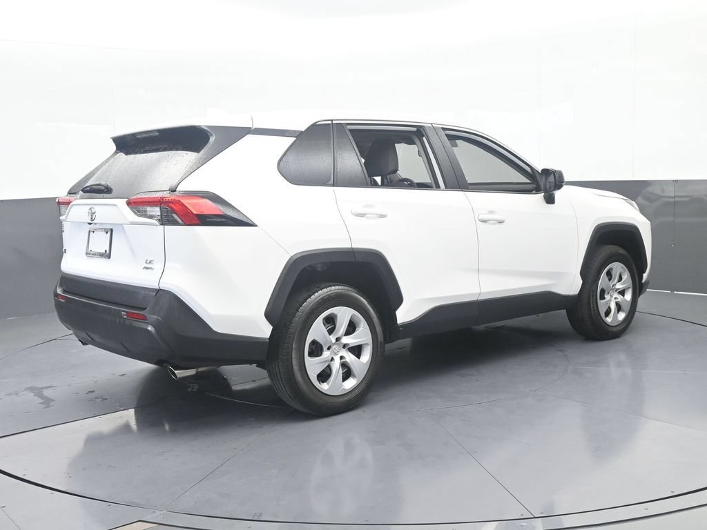 Used 2025 Toyota RAV4 LE AWD/4WD image 6