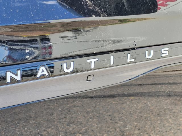 New 2026 Lincoln Nautilus Premier w/ Jet Appearance Package AWD/4WD image 16