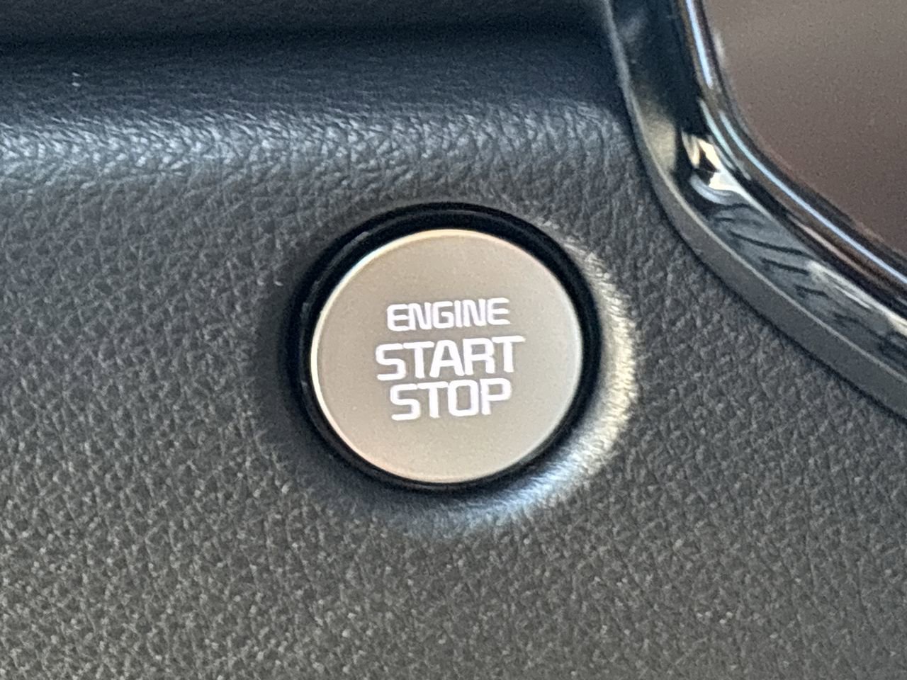 Used 2026 Kia Carnival SX Prestige image 24