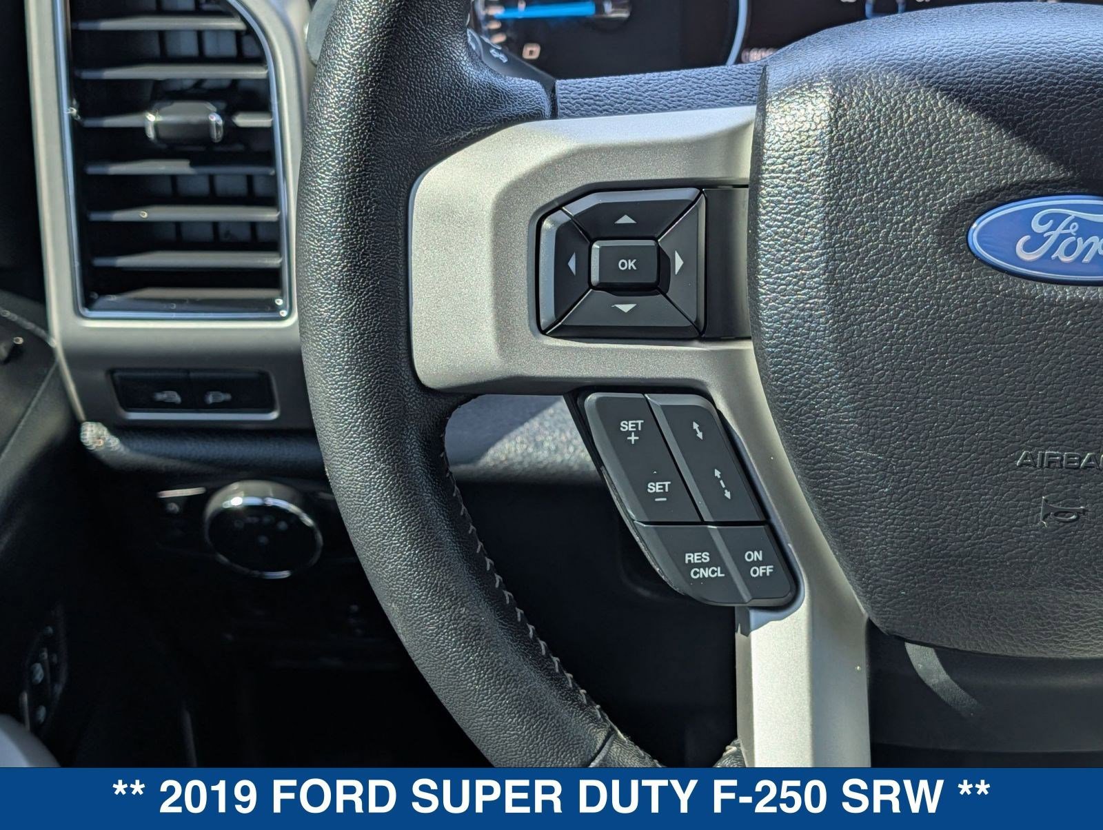 Used 2019 Ford F250 Lariat w/ Lariat Ultimate Package AWD/4WD image 24