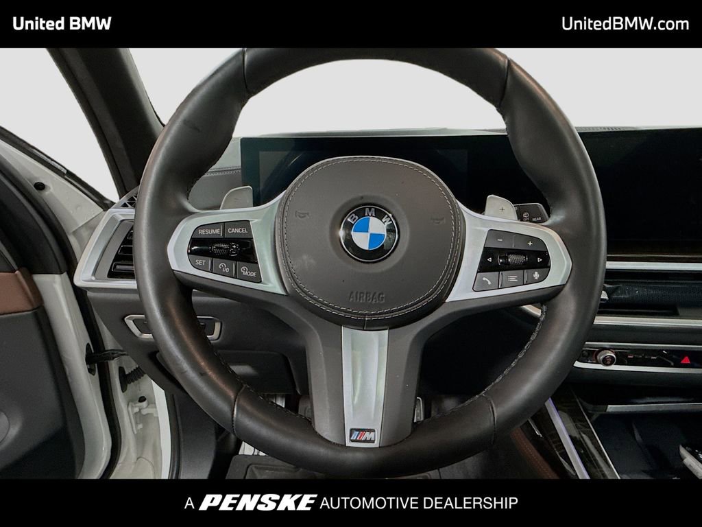 Used 2024 BMW X7 xDrive40i w/ M Sport Package AWD/4WD image 6