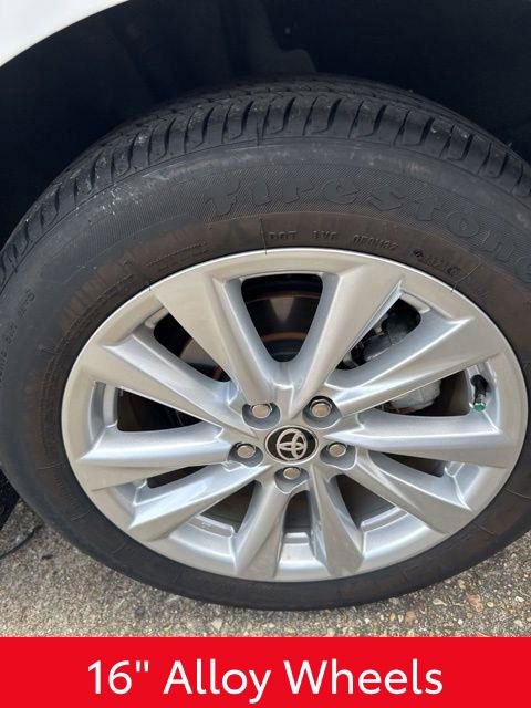 Used 2025 Toyota Corolla LE w/ LE Premium Package image 12