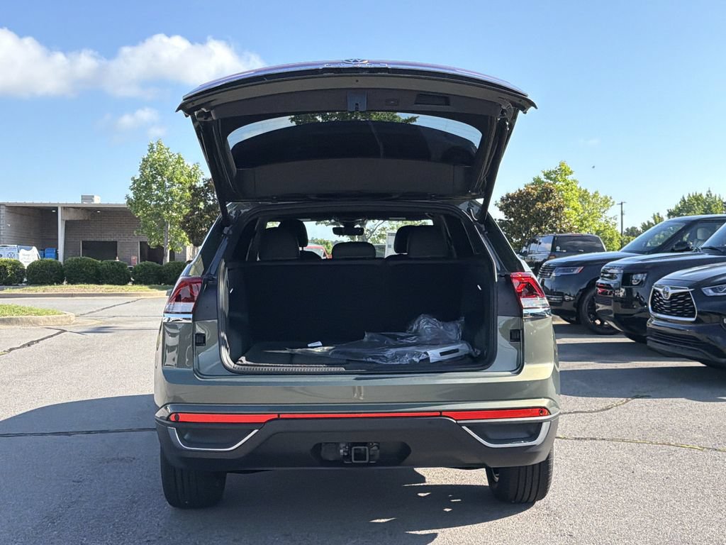 New 2026 Volkswagen Atlas Cross Sport SE FWD image 14