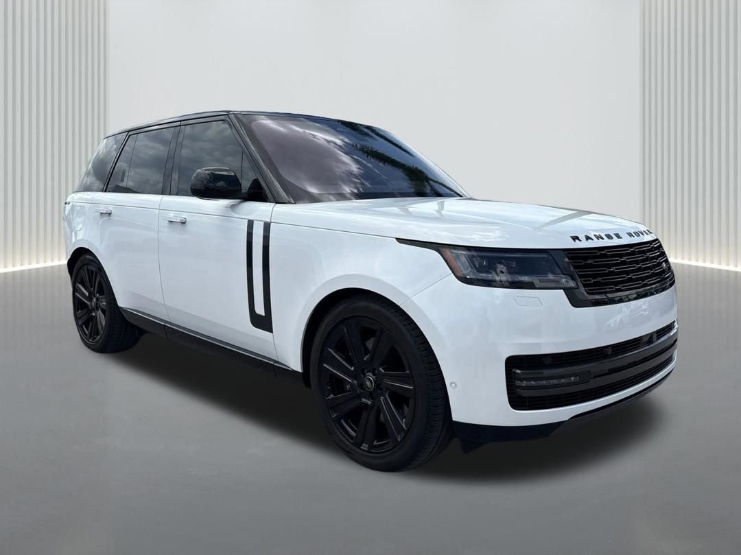 Used 2023 Land Rover Range Rover SE AWD/4WD image 3