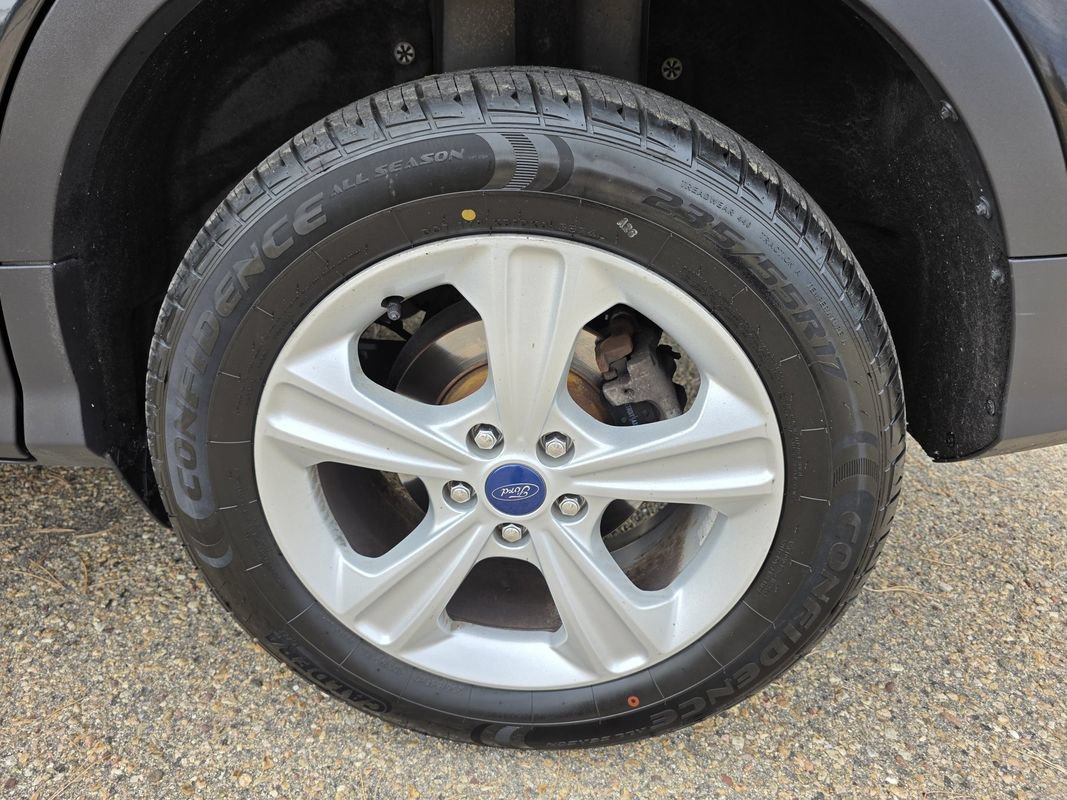 Used 2015 Ford Escape SE FWD image 40