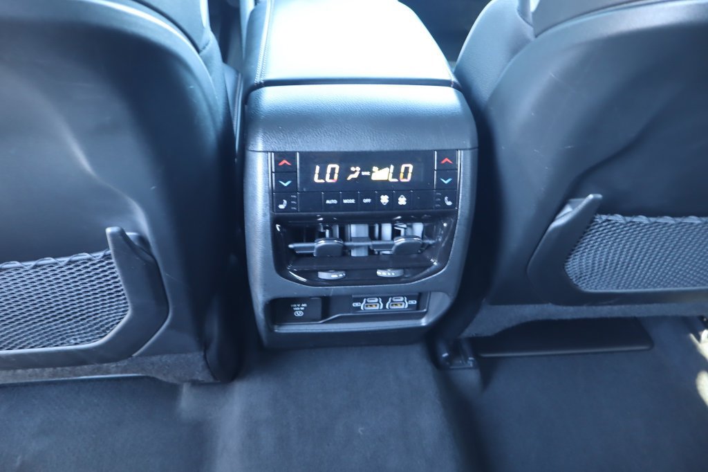 Used 2025 Jeep Grand Cherokee Summit w/ Obsidian Package AWD/4WD image 33